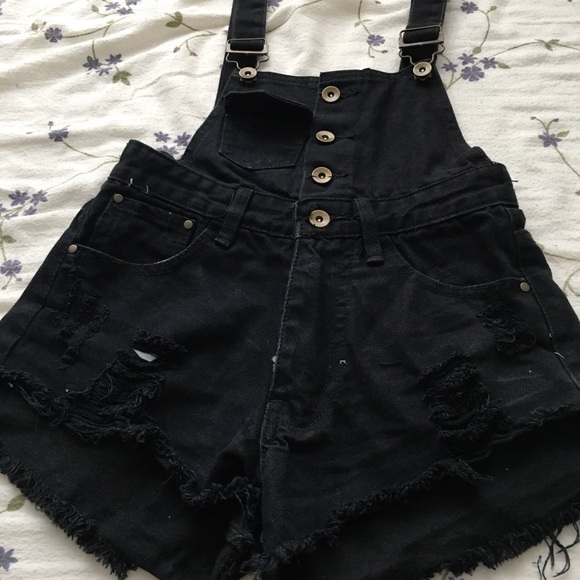 Overall shorts - Picture 2 of 4